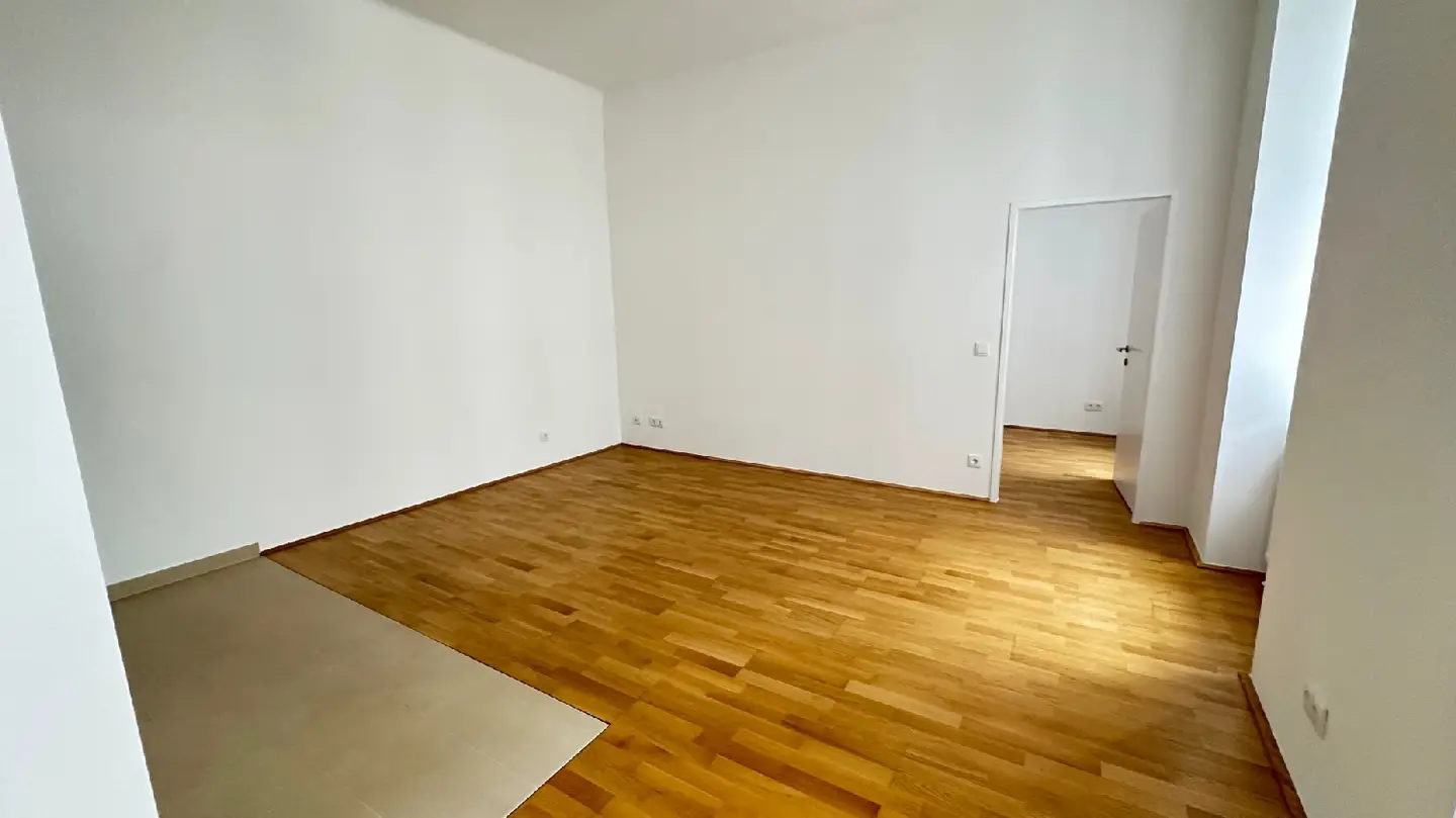 Hofseitige Altbauwohnung mit Wohnküche nahe Mariahilfer Straße