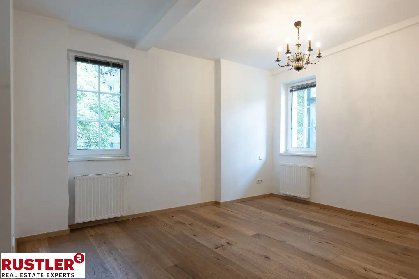 Erdgeschosswohnung in historic villa with terrace