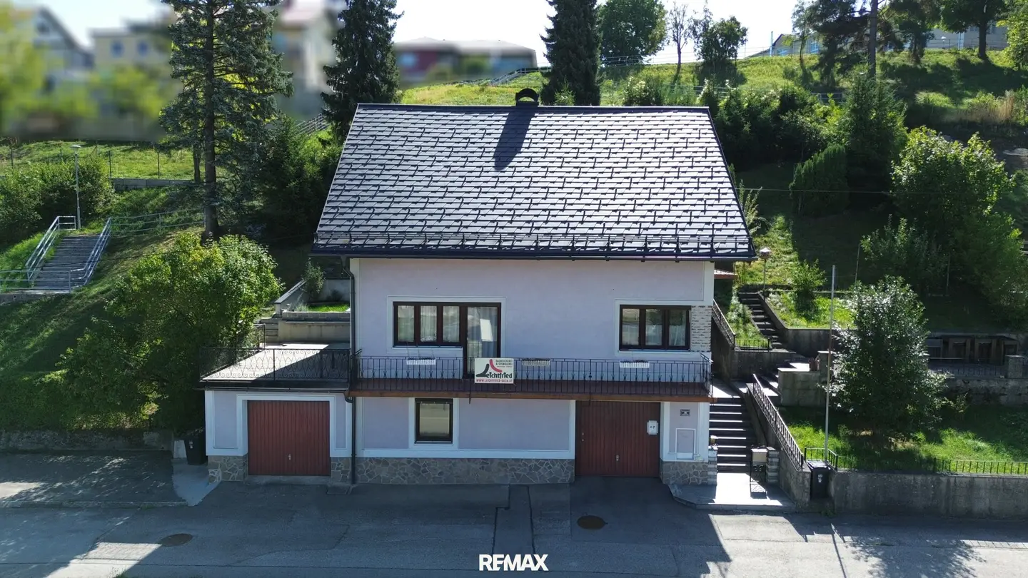 Single-family house with beautiful view in Rosenau