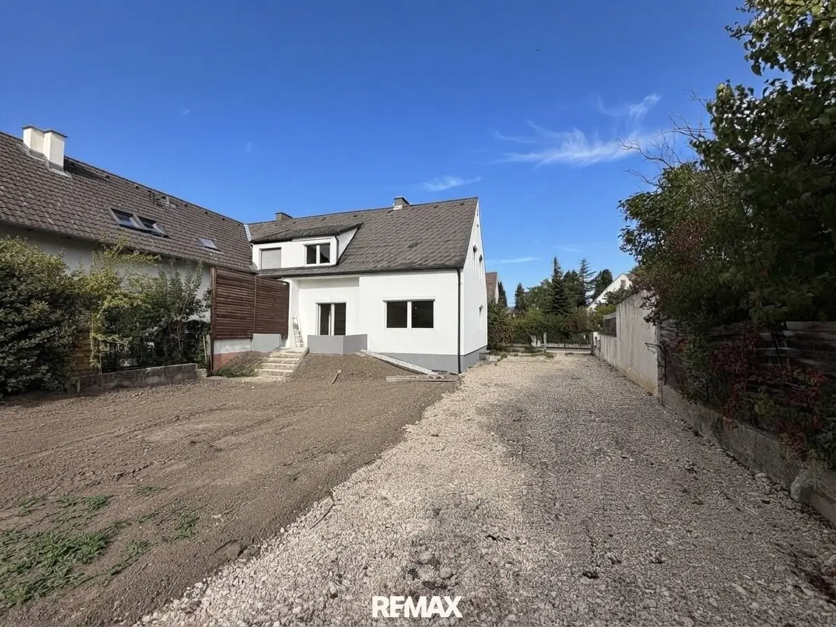 Frisch saniertes 4-Zimmer Haus in Wiener Neustadt – mit Erweiterungspotential!