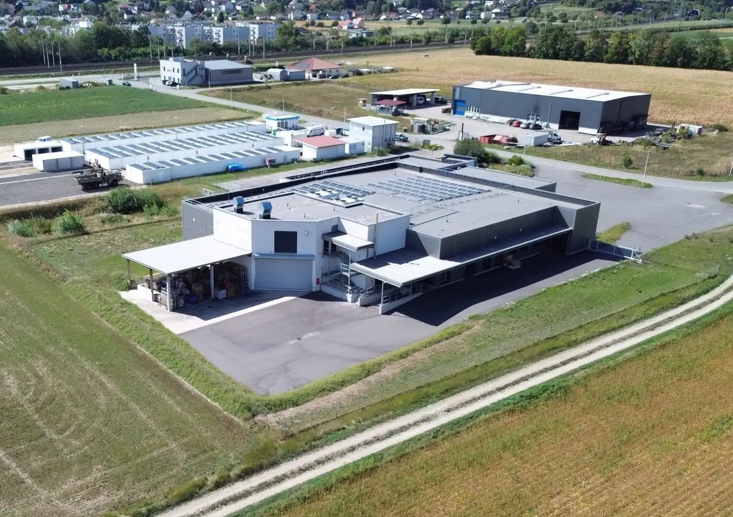 TOP Produktions- &amp; Logistikimmobilie mit hochwertiger Kühl- und Betriebsinfrastruktur