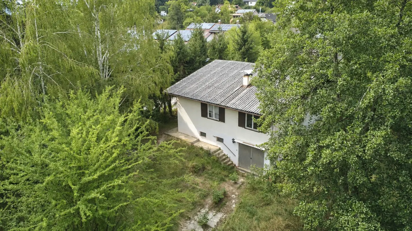 Spacious building plot with existing structure in Graz-St. Peter