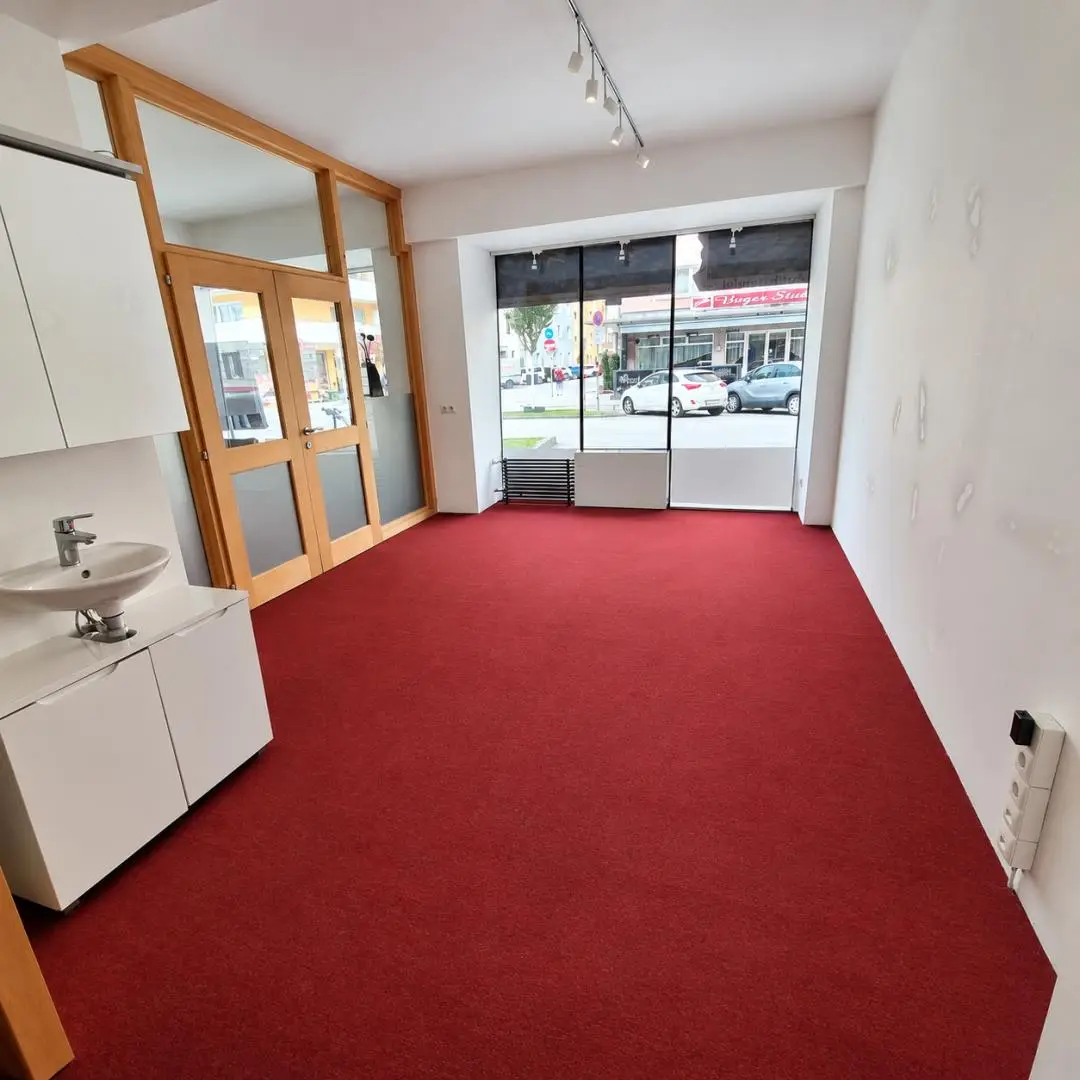 Helle kleine Einheit mit 24 7 Zugang Wohnung