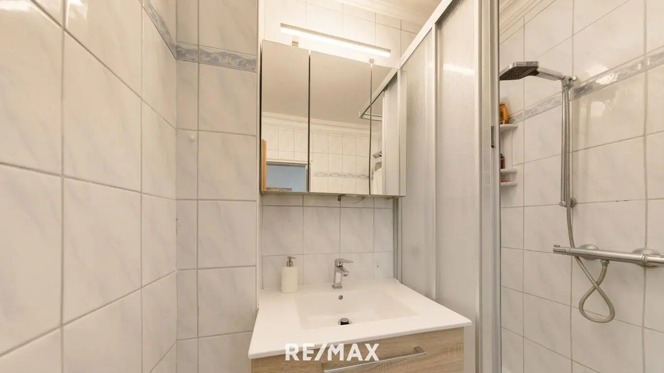 Bright apartment with loggia and barrier controlled parking