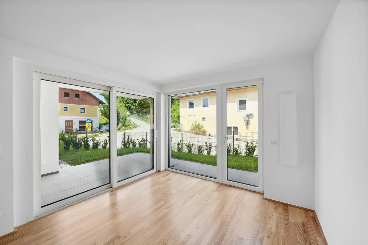 Hochwertige Wohnung mit Garten und Terrasse