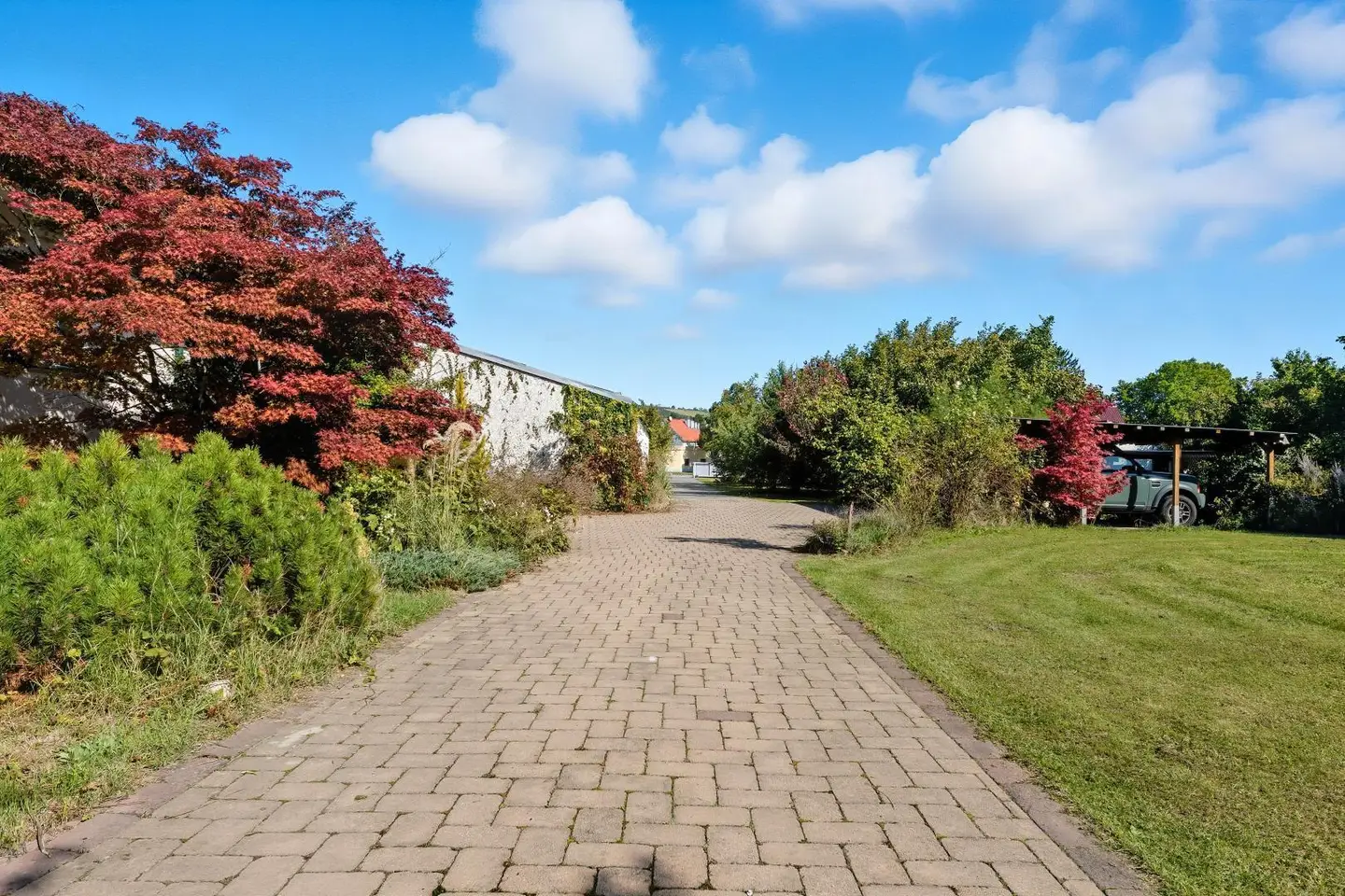 Familienwohnung mit Wintergarten und Garten