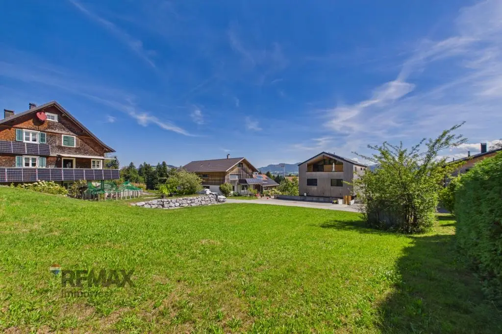 Quiet building plot in nature close location Wohnung