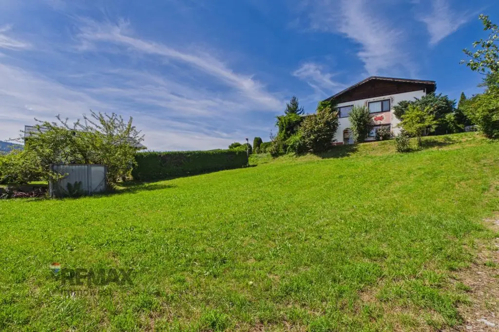 Quiet building plot in nature close location Wohnung