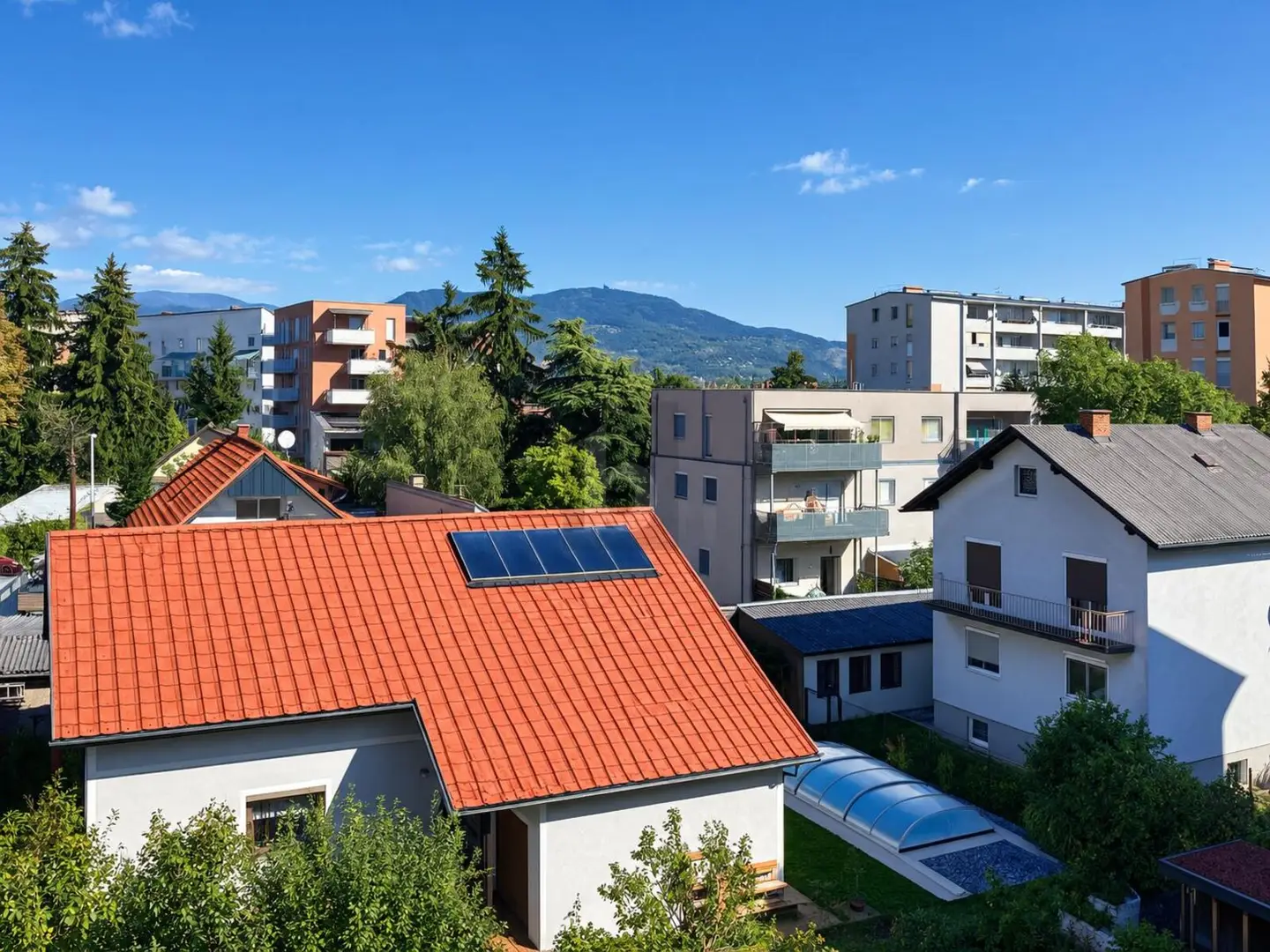 Apartment with wide view and private balcony
