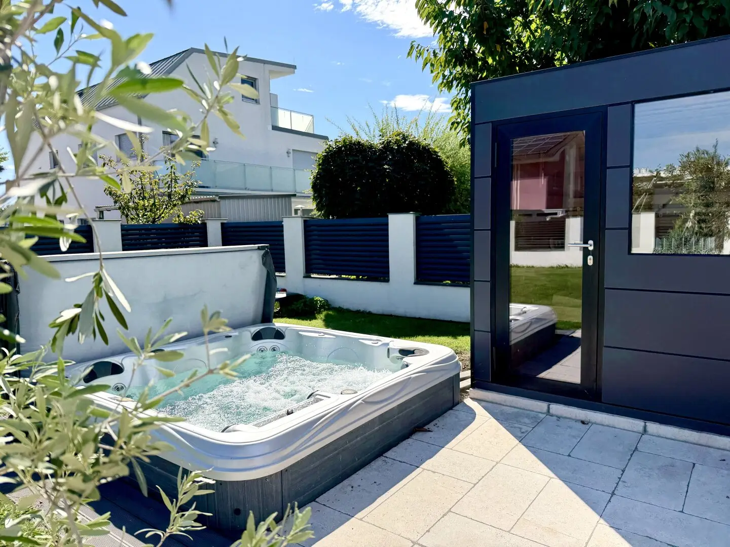 Viennese City Life meets wellness oasis – spacious home with garden in Groß-Enzersdorf near Vienna