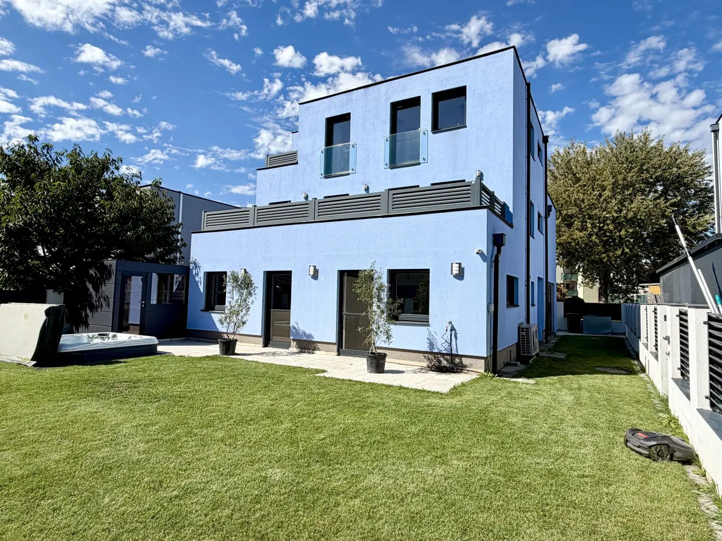 Viennese City Life meets wellness oasis – spacious home with garden in Groß-Enzersdorf near Vienna