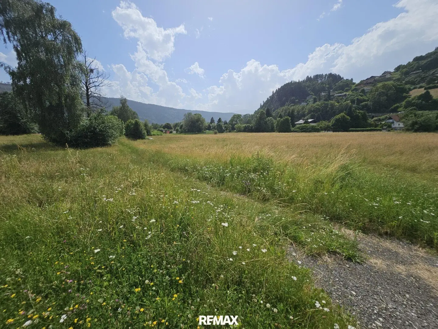Development plot with exceptional flexibility – Invest in one of the most desirable locations on Lake Millstatt