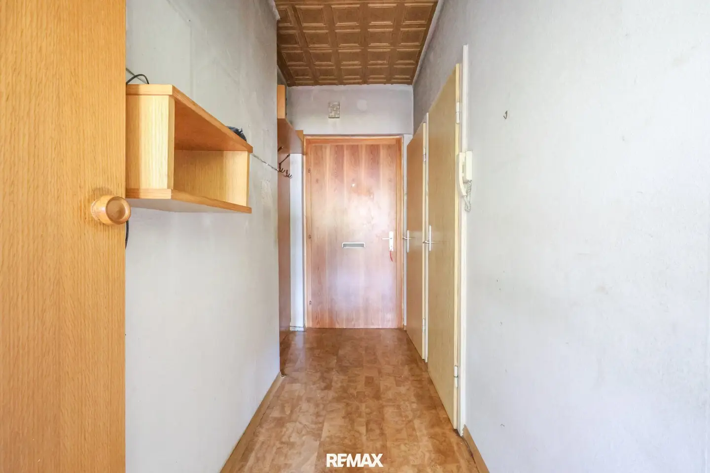 Second residence possible!! 2-room apartment with potential!