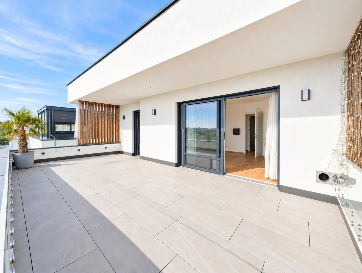 Exklusives Penthouse mit 39 m² Terrasse nähe Graz