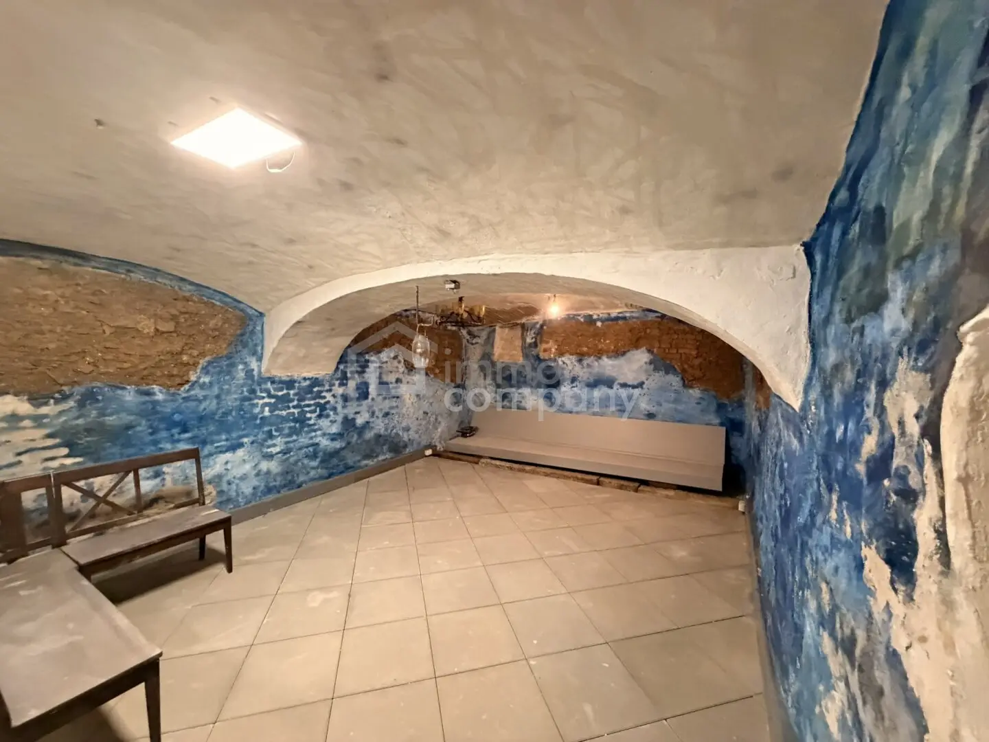 HISTORIC TOWNHOUSE - Not for everyone but maybe just for you!