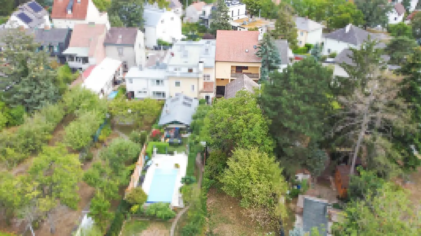 Entwicklungspotenzial und großer Garten Wohnung nahe Lainzer Tiergarten