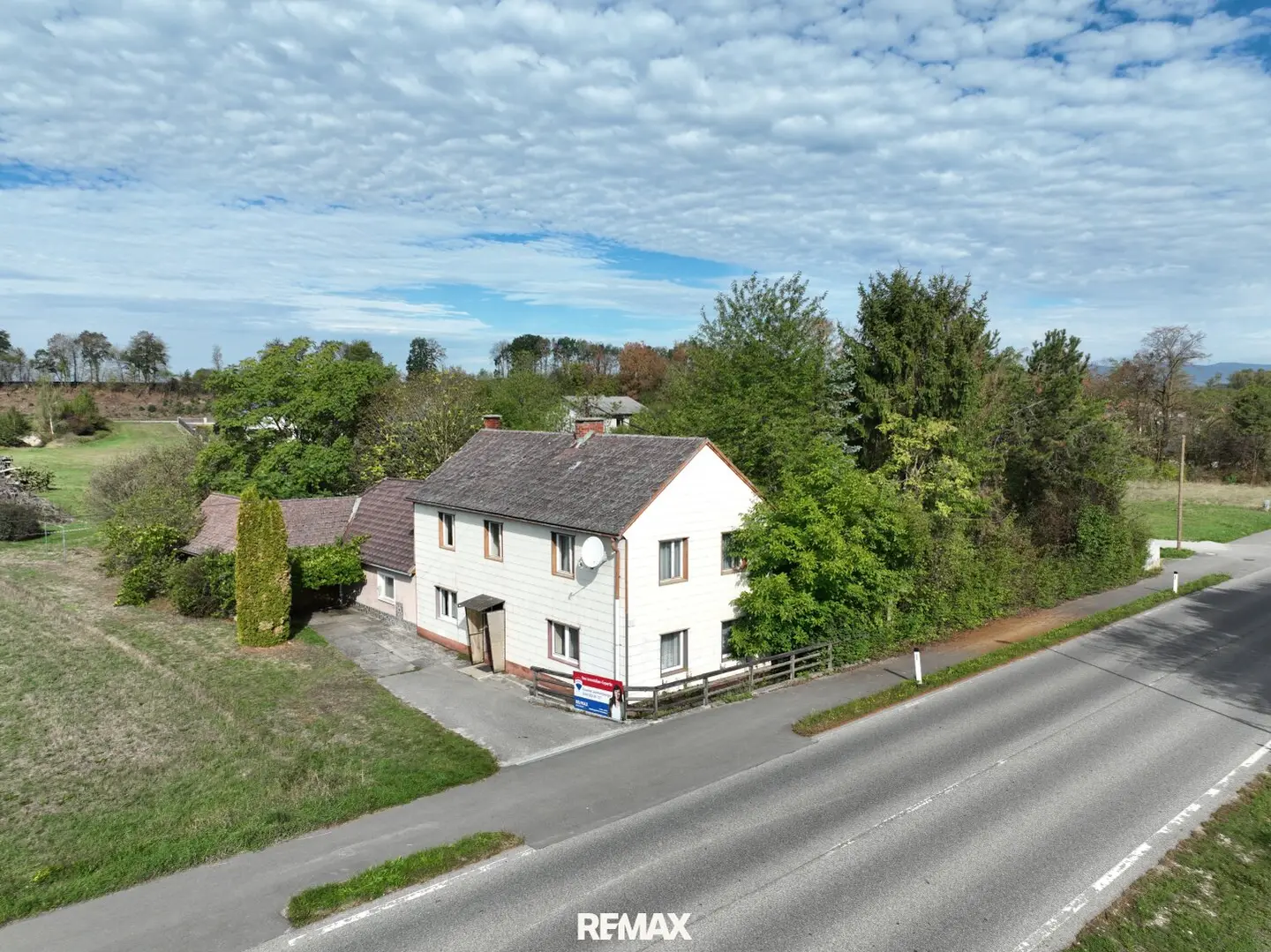 Haus mit Anbau auf großem Baugrund in Wieselburg-Land, Bezirk Scheibbs
