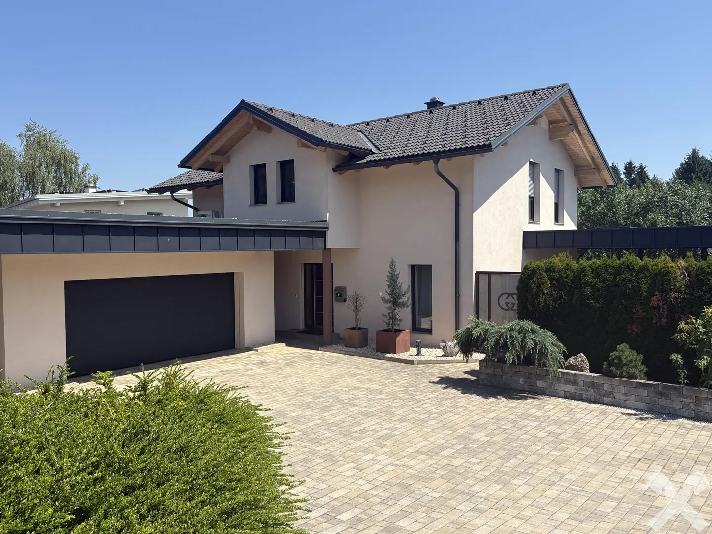 Südostlage mit großem Terrassenbereich Familienwohnung