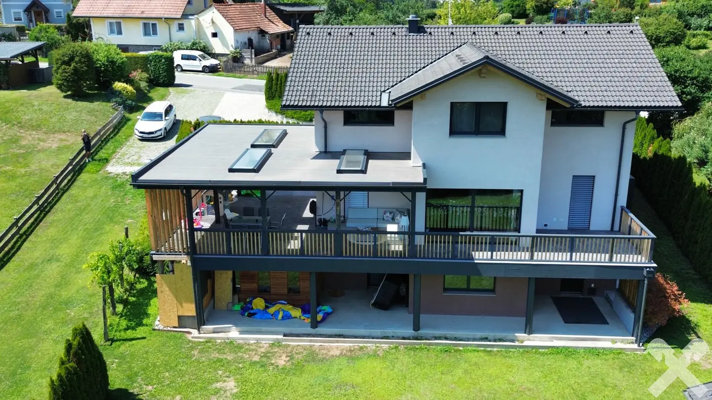Südostlage mit großem Terrassenbereich Familienwohnung