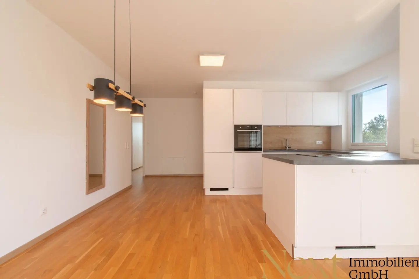 Bright. Modern. Sunny. – Nearly new 3-room apartment with balcony and parking space in Neukirchen bei Lambach for sale