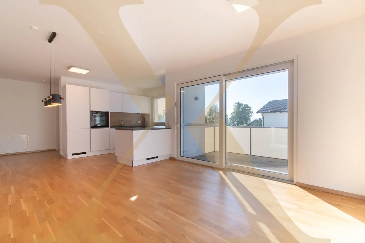 Bright. Modern. Sunny. – Nearly new 3-room apartment with balcony and parking space in Neukirchen bei Lambach for sale