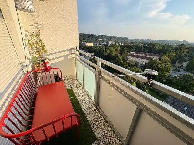 Dreamlike 3-room apartment with 89 m² and panoramic view on the 11th floor in Wels