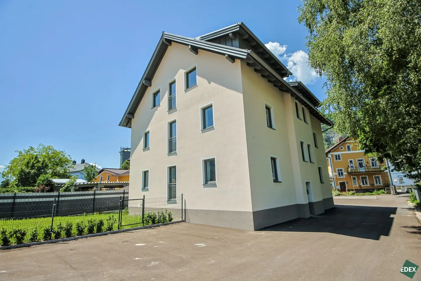 Kernsaniertes Eigentumswohnungen in Toplage von Ebensee am Traunsee - Top 1 - 150 m² Garten