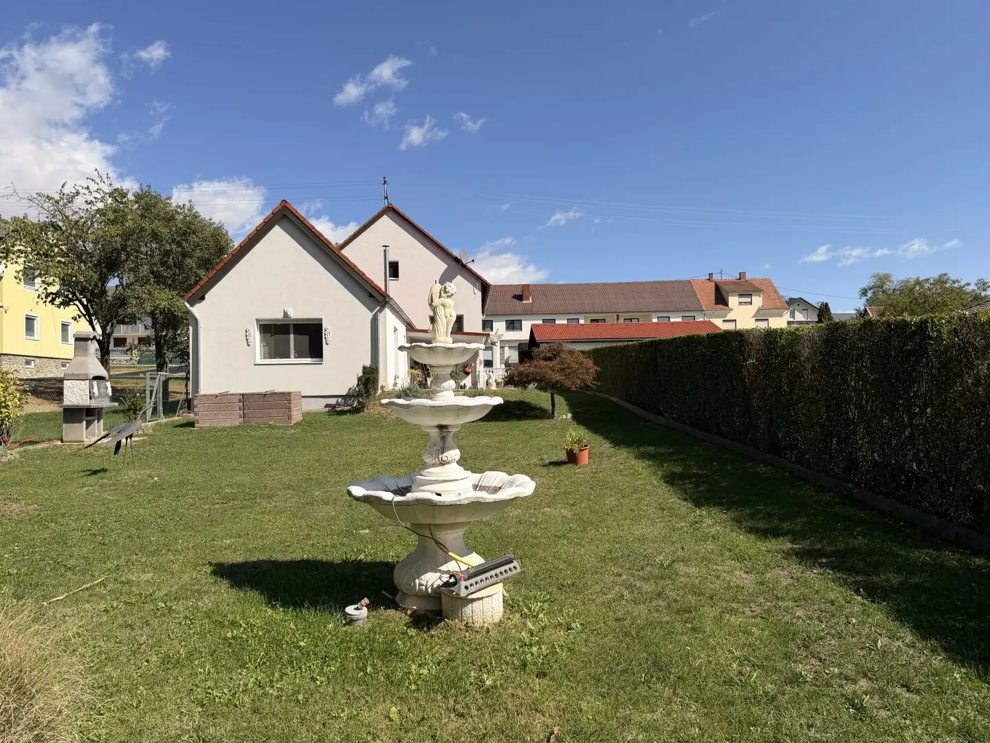 Single-family house with exclusive furnishings and outbuilding, wine idyll South Burgenland, near Großpetersdorf