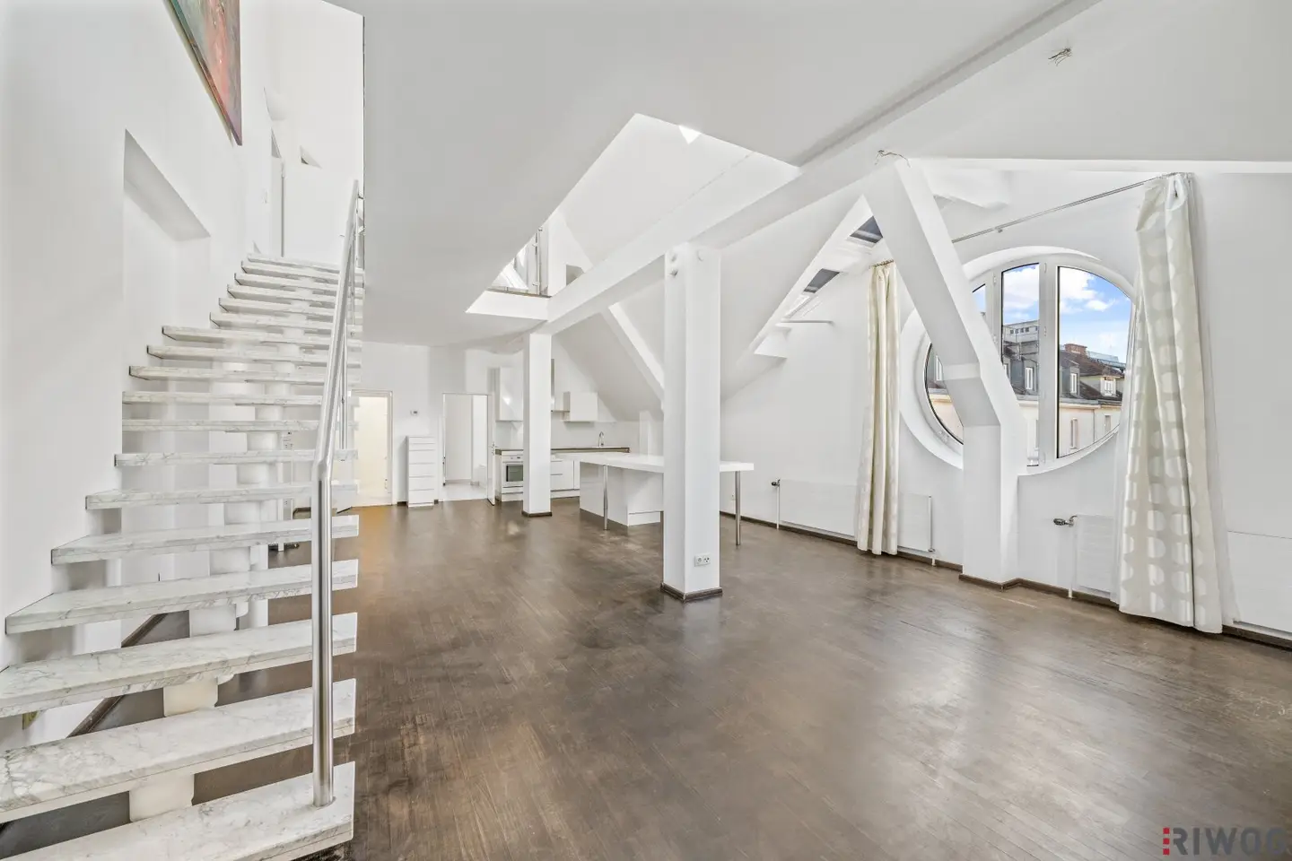Residence at Neuer Markt I Attic maisonette I generous living area (approx. 65m²) I two bathrooms I between the State Opera and Stephansplatz (U1/U3)
