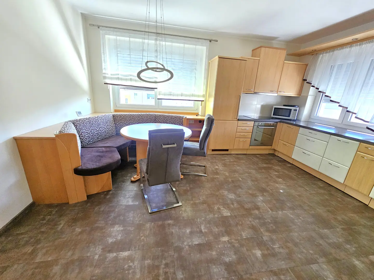 Family apartment with loggia and underground parking