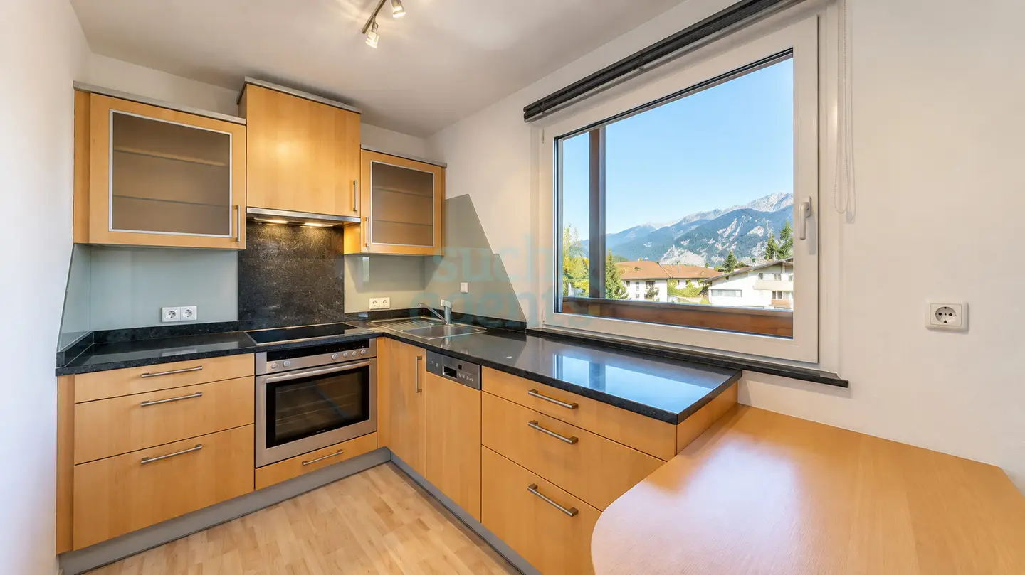 Bright Wohnung with balcony and North Chain view