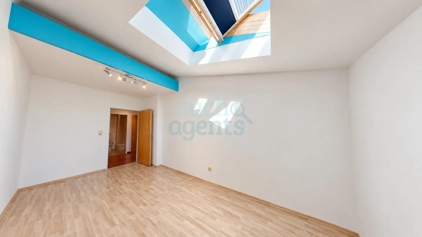 Bright Wohnung with balcony and North Chain view