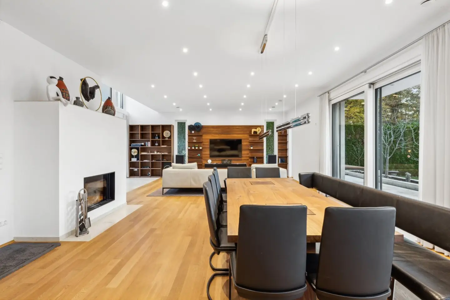 Moderne High-End-Villa in exklusiver Traumlage