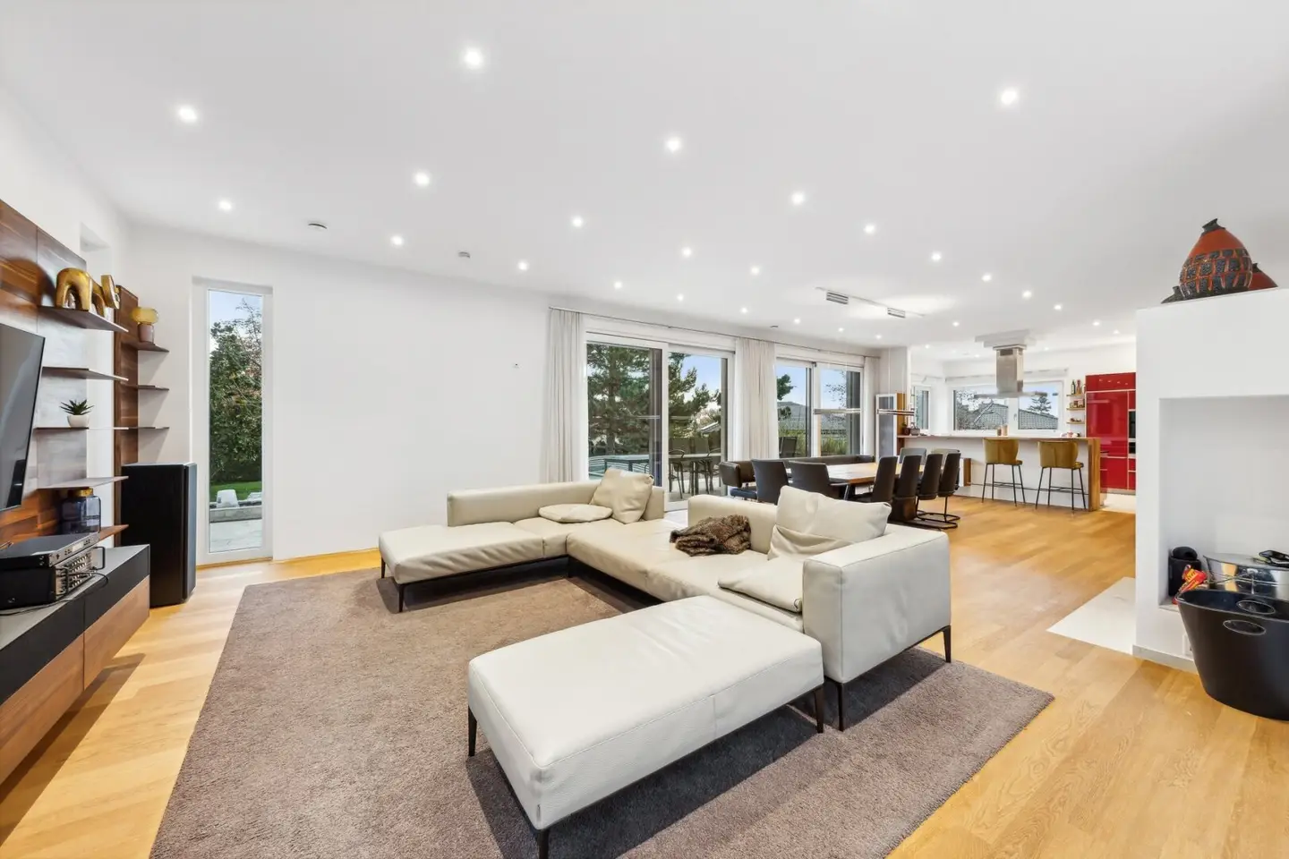 Moderne High-End-Villa in exklusiver Traumlage