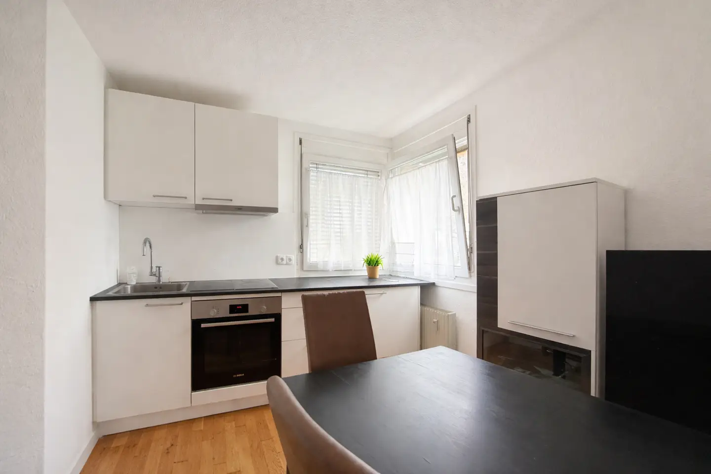 Kompakte Wohnung mit Balkon und Tiefgarage
