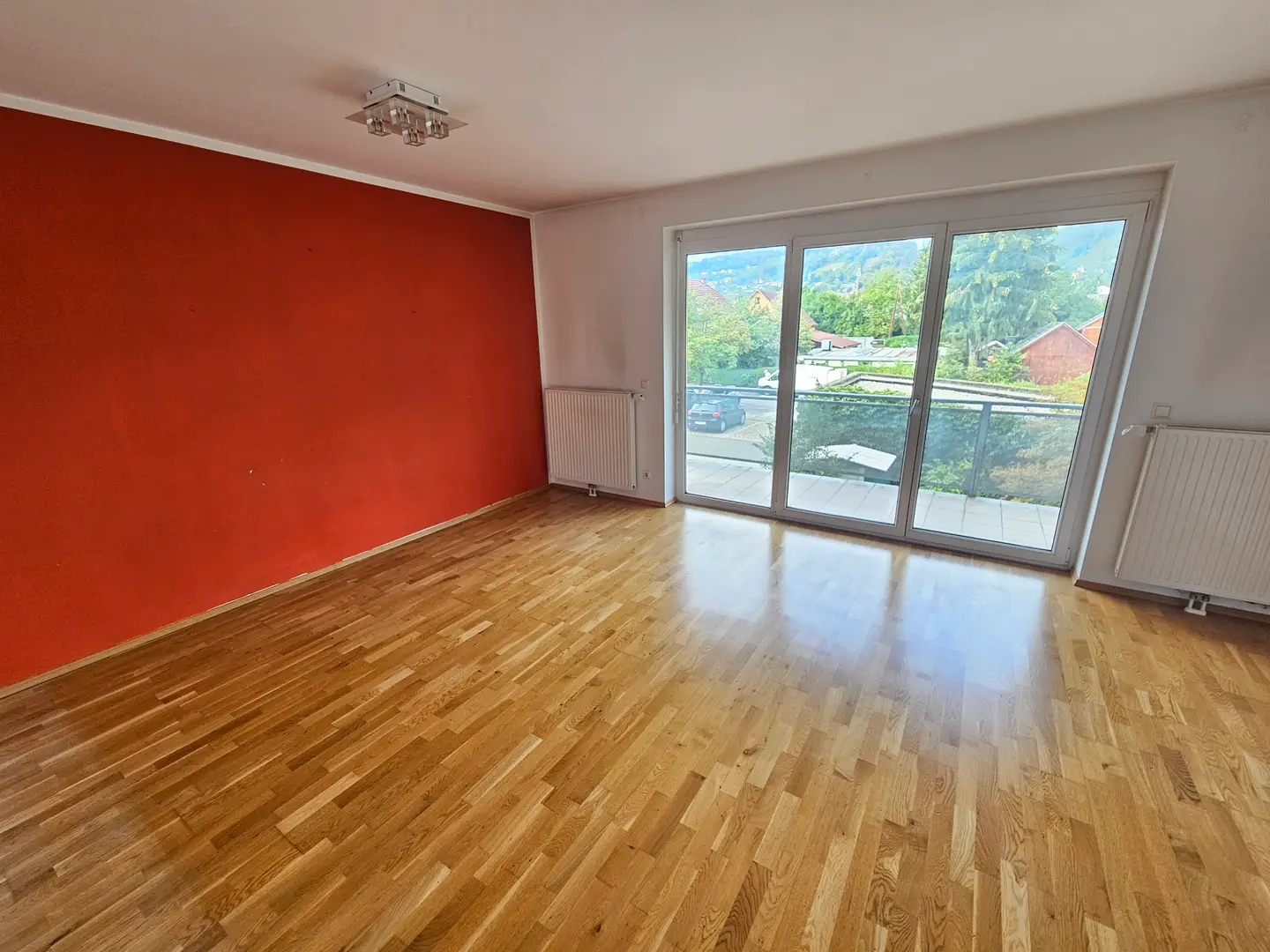 Accessible apartment with large balcony and underground parking