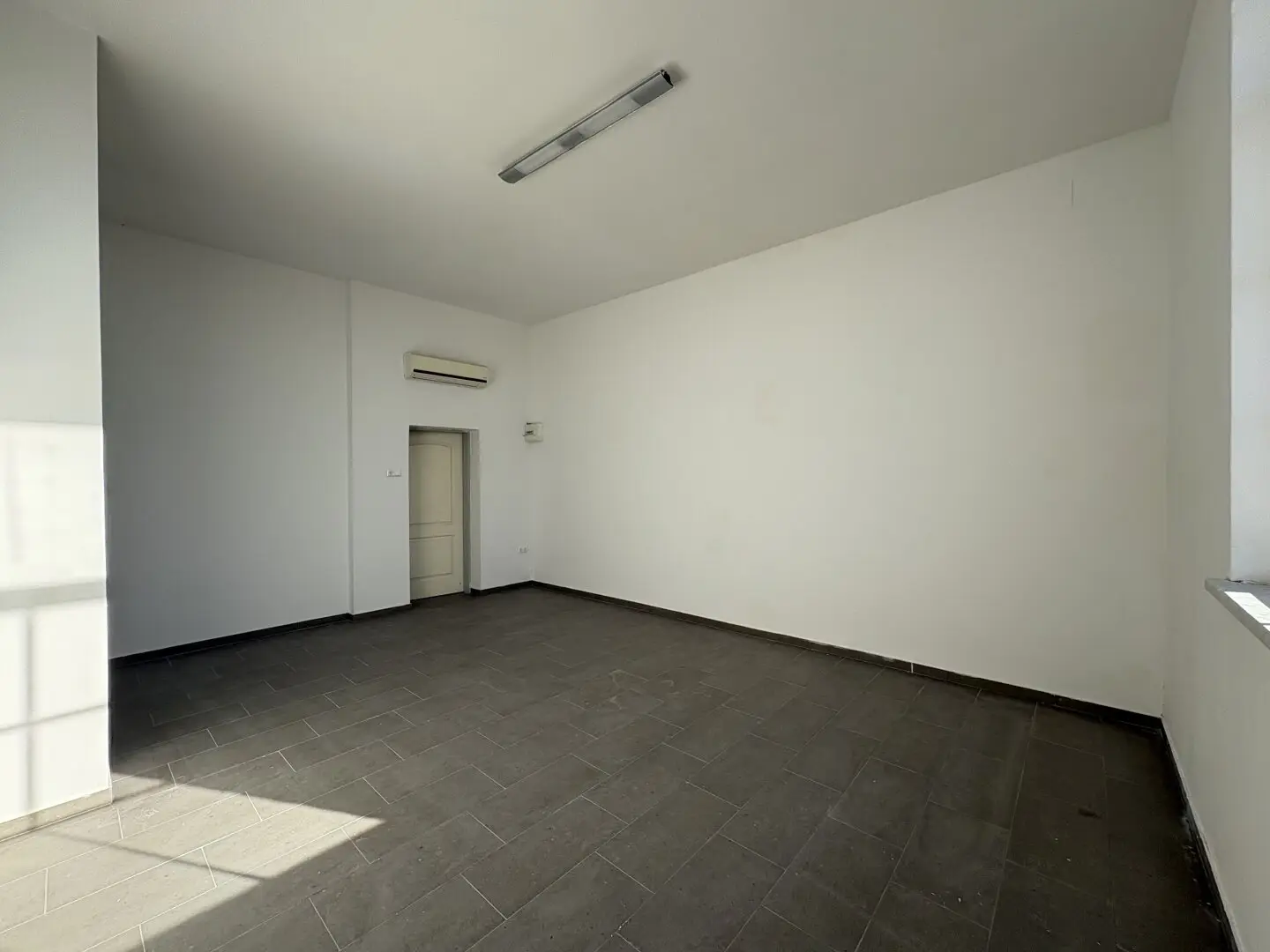 Vielseitig nutzbarer Raum, Büro, Lager im Industriegebiet – ca. 17 m² PROVISIONSFREI!!! D9