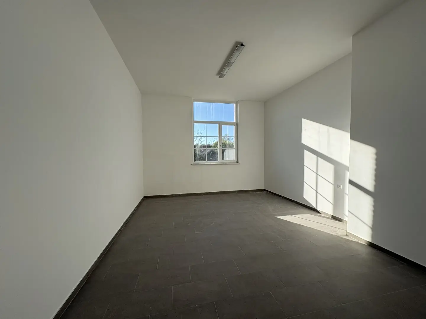 Vielseitig nutzbarer Raum, Büro, Lager im Industriegebiet – ca. 17 m² PROVISIONSFREI!!! D9
