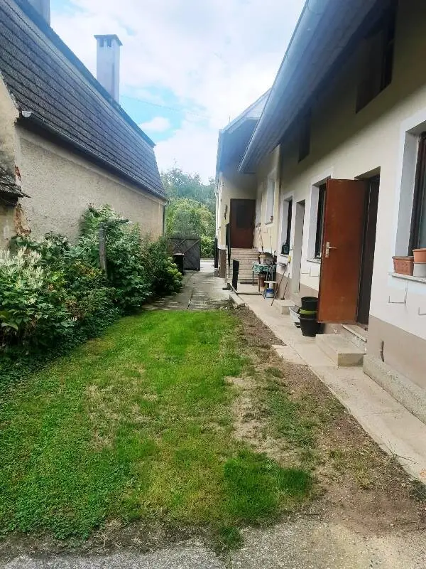 Häuschen mit Potential in Ortslage - mit Hof, Garten und Scheune!