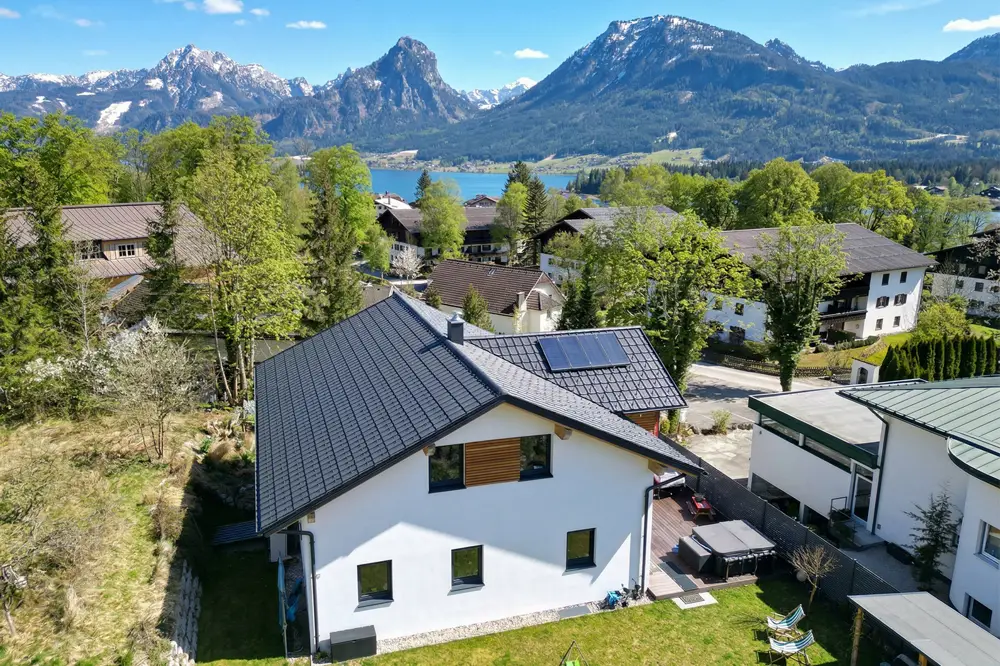 Panoramawohnung mit Seeblick Terrasse und Whirlpool