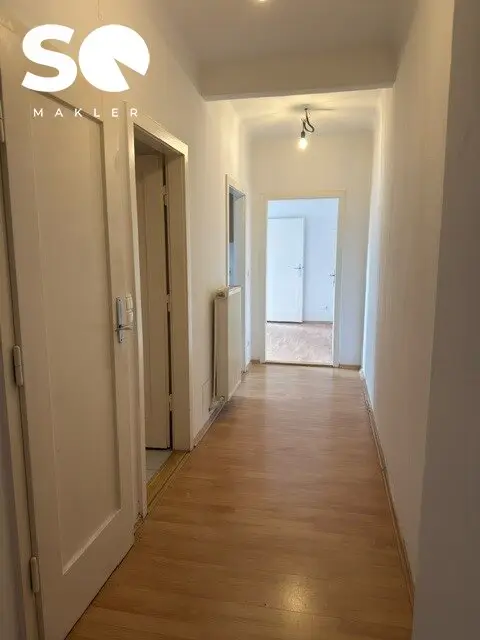 #SQ - Charming Potential: Apartment in Need of Renovation in Desirable Location near Brunnenmarkt