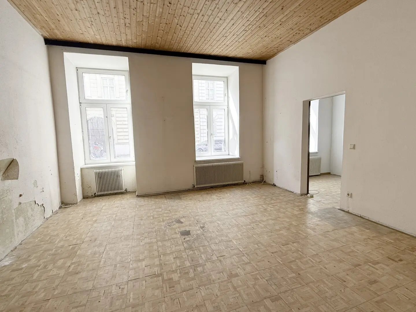 Sanierungsbedürftige 2-Zimmer-Altbauwohnung im Erdgeschoß – Volkertviertel, 1020 Wien
