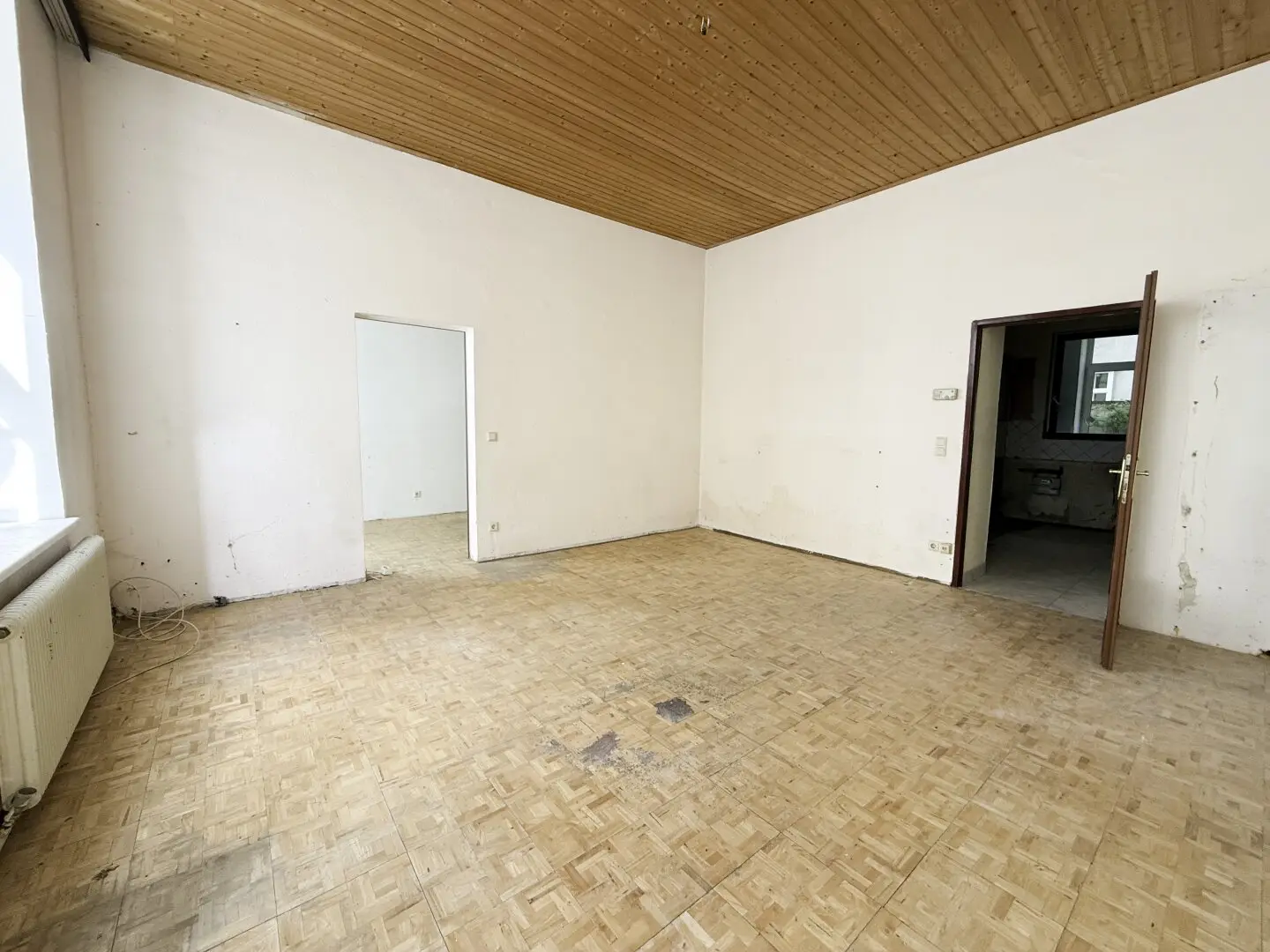 Renovation needing 2 room period apartment on the ground floor, Volkertviertel, 1020 Vienna