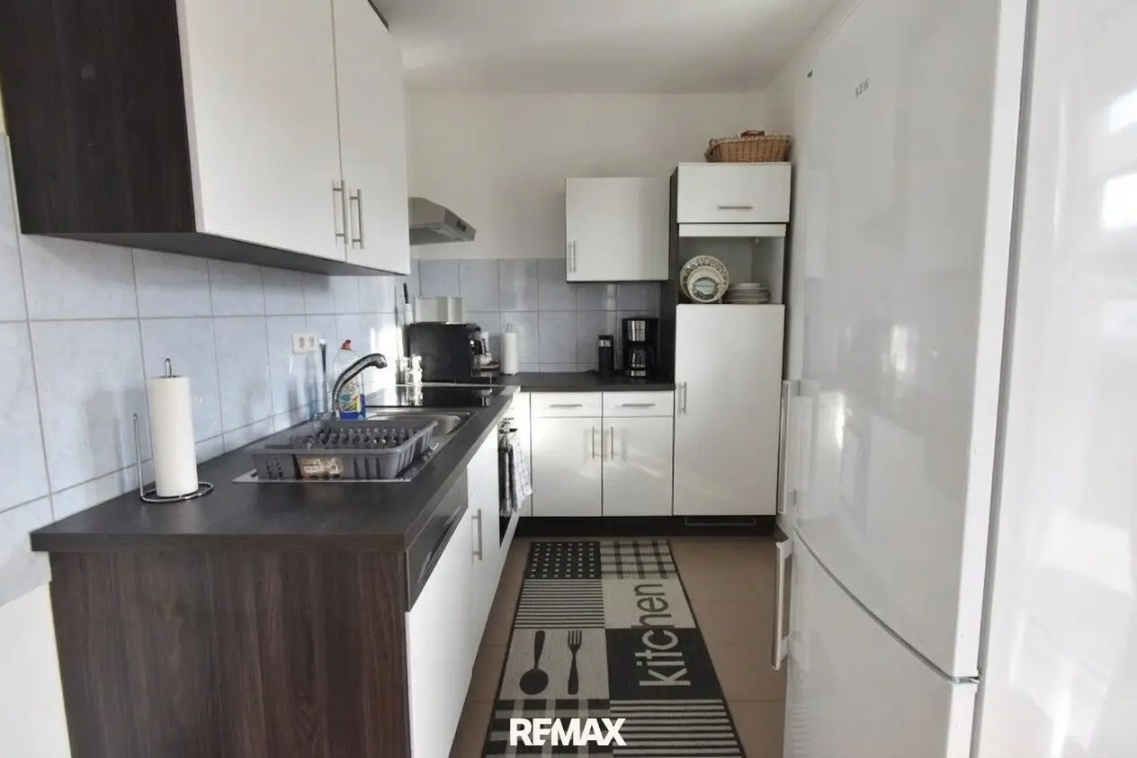ANLEGERHIT – vermietete 2-Zimmer-Wohnung mit Balkon in zentraler Lage - Top W 7! Nähe BMW, SKF!!