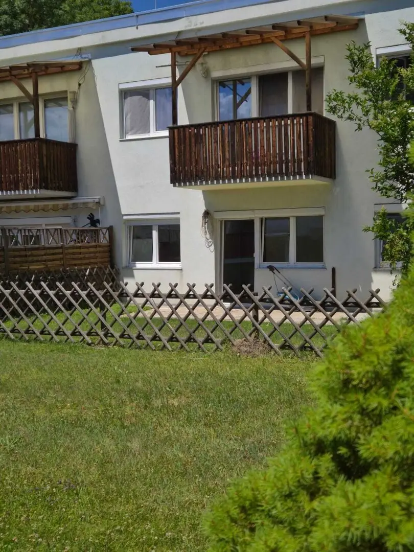 Charming 2-room garden apartment with underground parking space in a quiet location