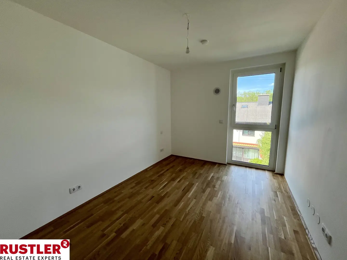 Wohnung in naturnaher Lage mit Photovoltaik und Balkon