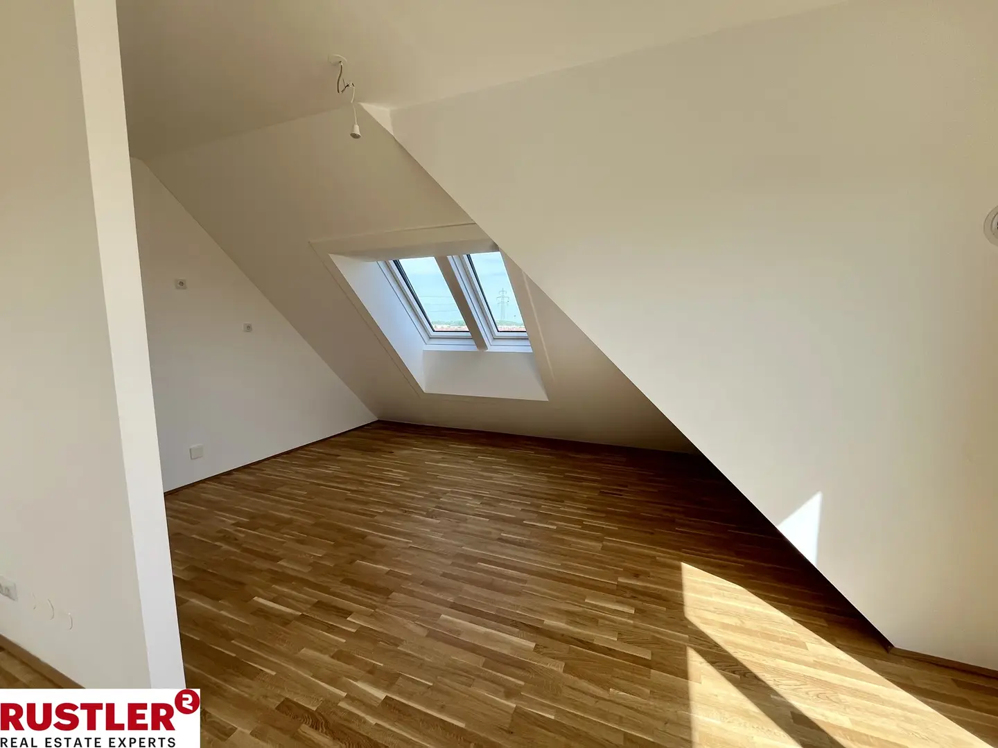 Moderne Wohnung mit großzügiger Freifläche im Grünen
