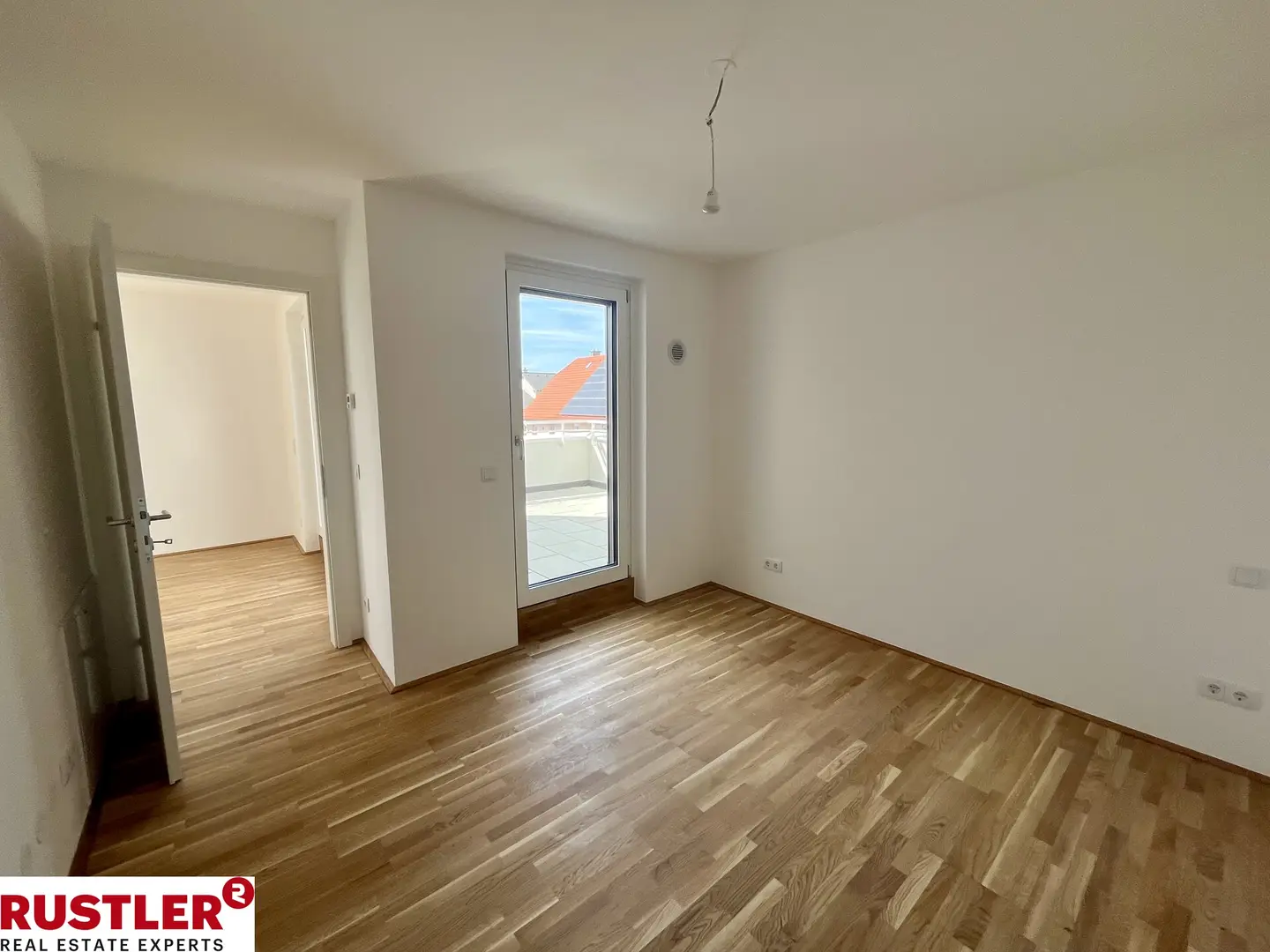 Apartment near the Danube island with balcony and photovoltaic system