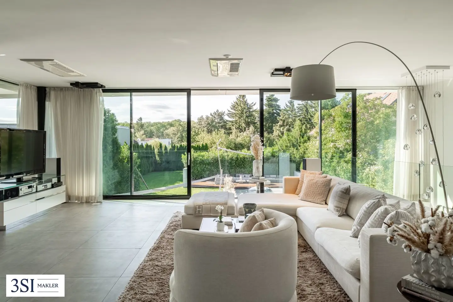 The Art of Luxury Living – Außergewöhnliche Designer-Villa mit Pool &amp; Wellnessoase