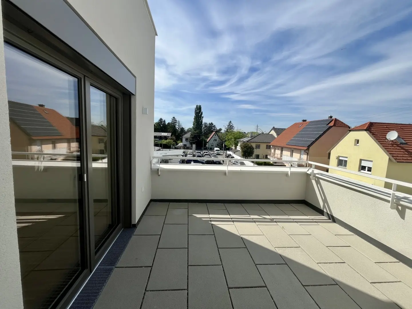 Moderne Wohnung mit großzügiger Freifläche und Photovoltaik